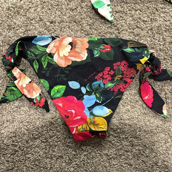 Miss Bikini set - Picture 4 of 5